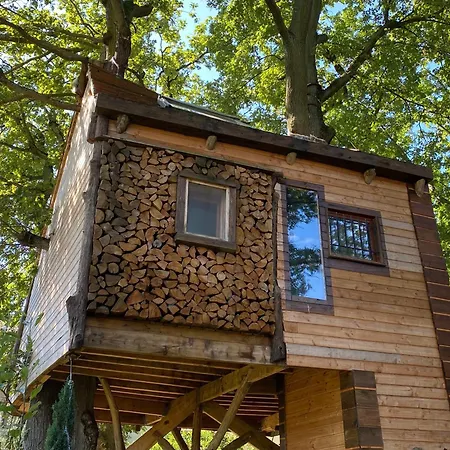 Cabane Suspendue Dans Les Arbres Villebon-sur-Yvette Esterno foto